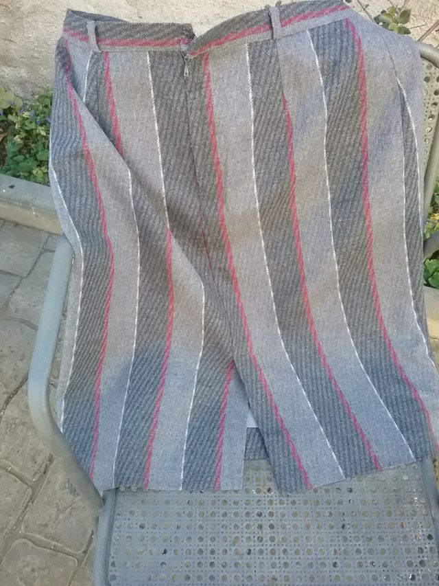 dos faldas invierno vintage talla 40,hay medida