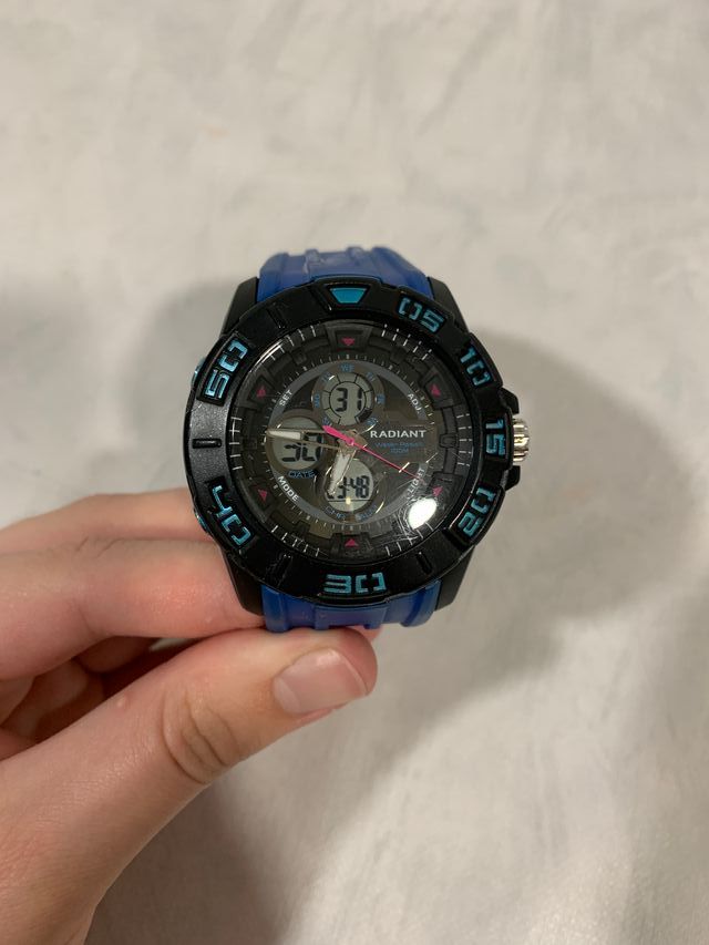 Reloj Radiant