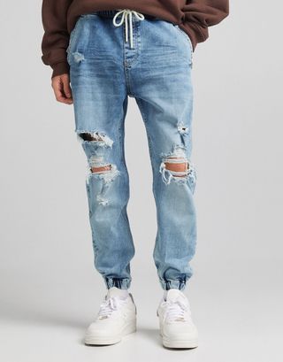 Pantalón JOGGER Hombre BERSHKA de segunda mano por 20 EUR en Torrejón de  Ardoz en WALLAPOP