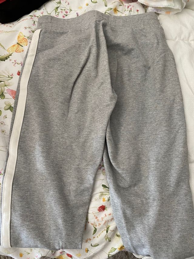 Legging bershka gris ralla blanca Talla S