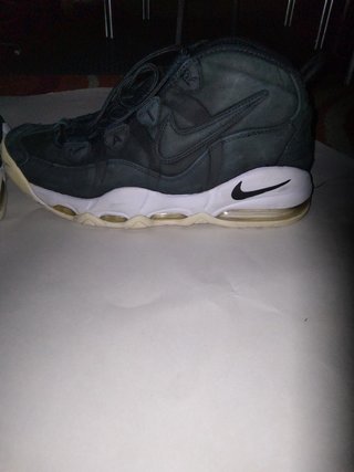 Nike Air uptempo talla 43 de segunda mano por 40 EUR en Madrid en WALLAPOP