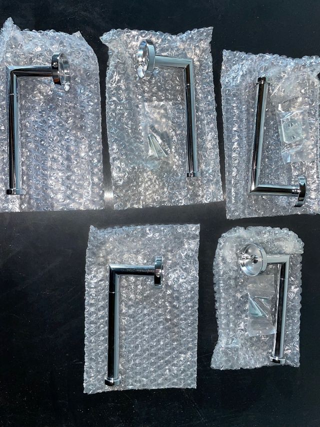 Colgadores toallas metálicos 4 unidades