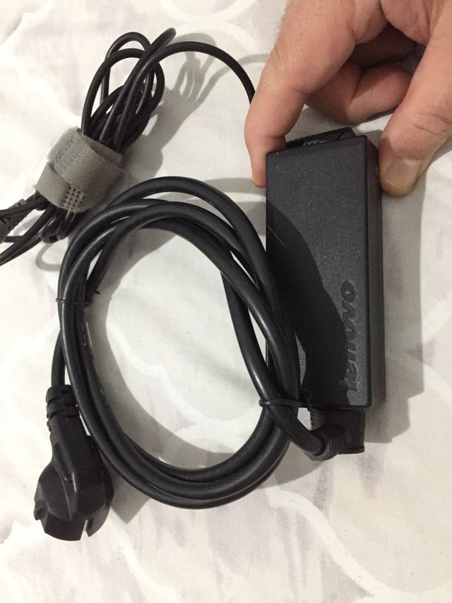 Lote de  2 cargadores Lenovo original 
