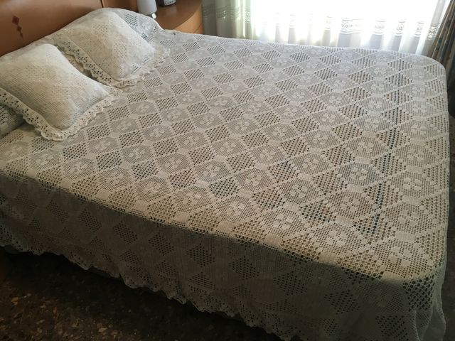 Ganchillo (colchas, manteles, fundas almohadones)
