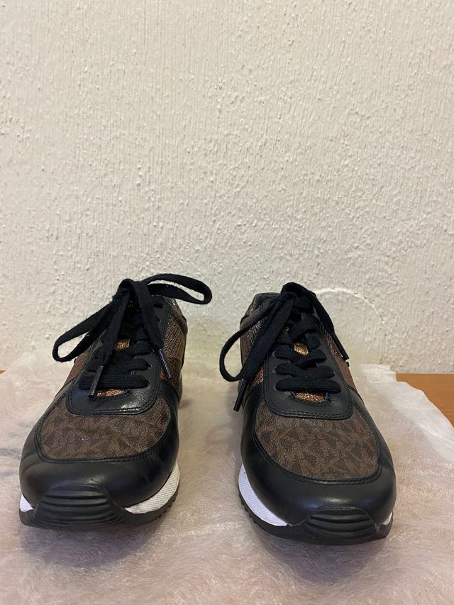 Zapatillas negras - Michael Kors