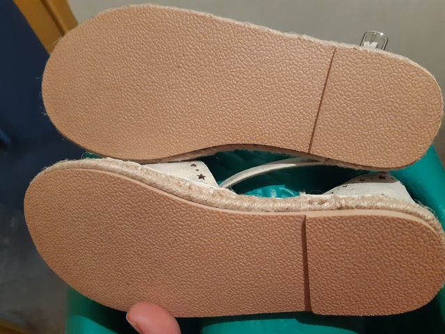 Sandalia Sfera Nueva. Talla 31