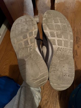 Zapatillas Nike tanjun verde de segunda mano por 30 EUR en Zaragoza en  WALLAPOP