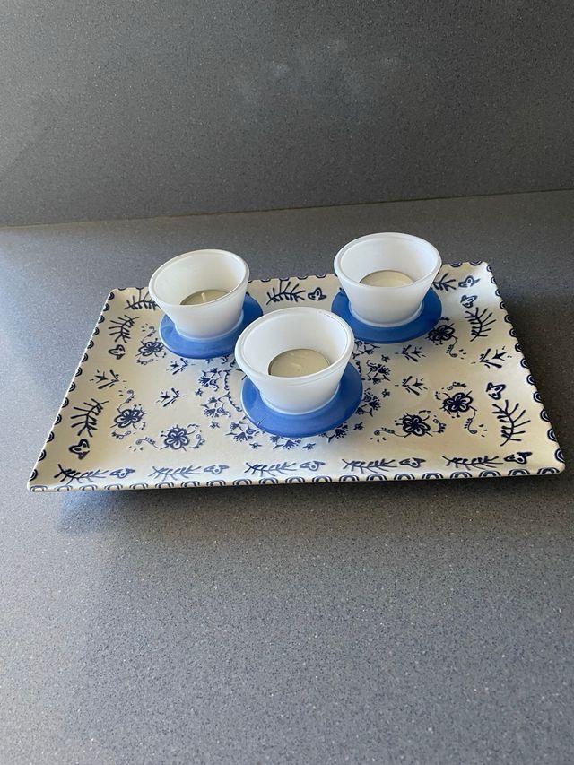 Bandeja y tres pebeteros