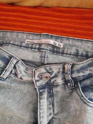 Pantalón vaquero mujer. LEFTIES. de segunda mano por 5 EUR en Motril en  WALLAPOP