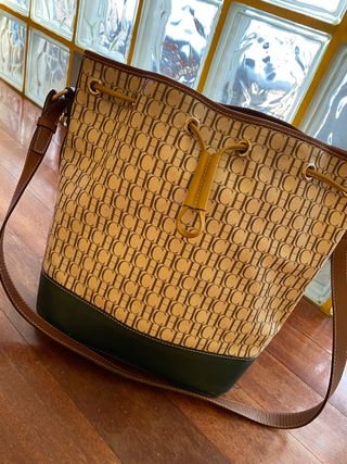 Bolso bombonera Carolina Herrera de segunda mano por 135 EUR en Gijón en  WALLAPOP