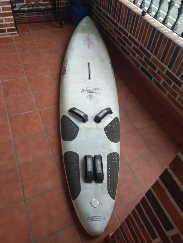 tabla de windsurf de segunda mano por 60 EUR en Santoña en WALLAPOP