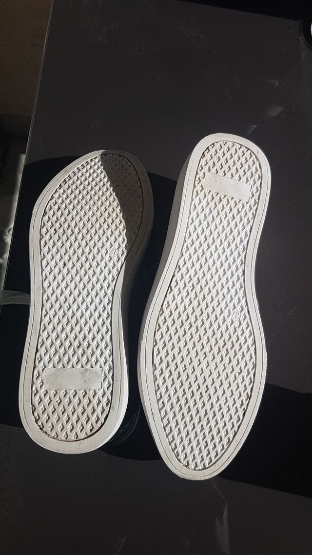 Zapatillas plateadas