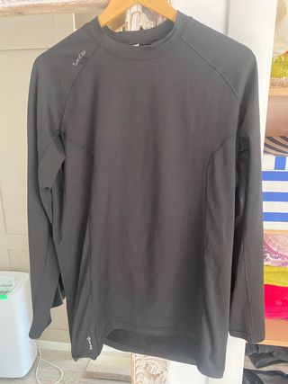 Camiseta térmica wedze de segunda mano por 15 EUR en Moreira en WALLAPOP