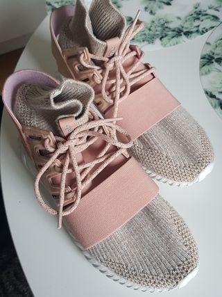 Zapatillas Adidas tubular rosa de segunda mano por 60 EUR en Madrid en  WALLAPOP