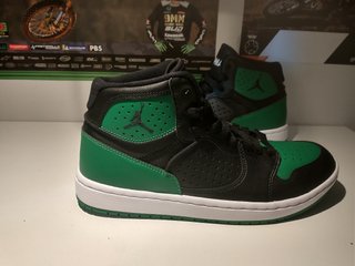 Air Jordan mid 1 talla 41 de segunda mano por 70 EUR en Madrid en WALLAPOP