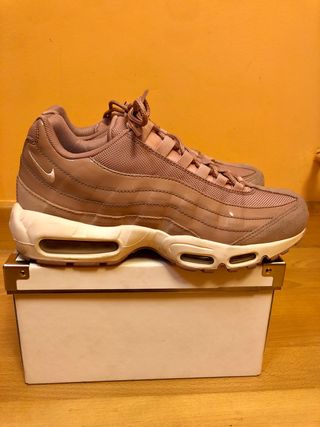 Nike air max 95 rosa de segunda mano por 50 EUR en Burgos en WALLAPOP