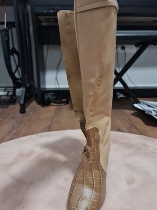 Botas altas Lodi número 37 de segunda mano por 10 EUR en Córdoba en WALLAPOP