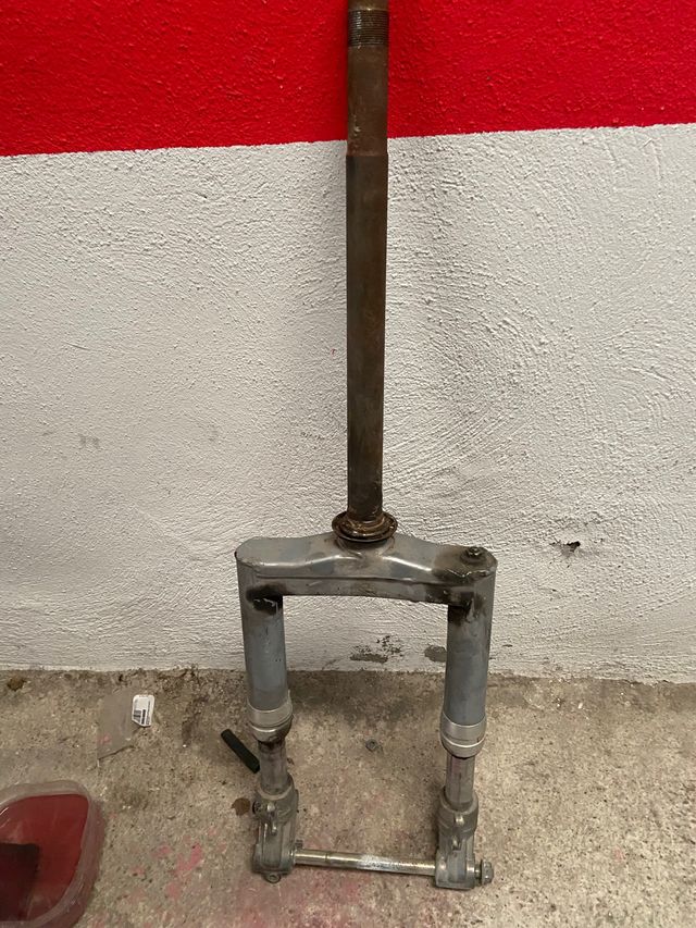 Vendo lote de piezas o cambio por escape