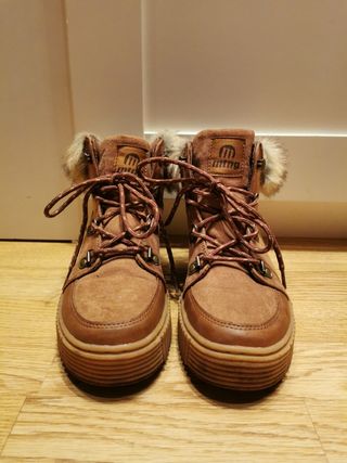 Botas botín invierno mujer mustang de segunda mano por 30 EUR en Oviedo en  WALLAPOP