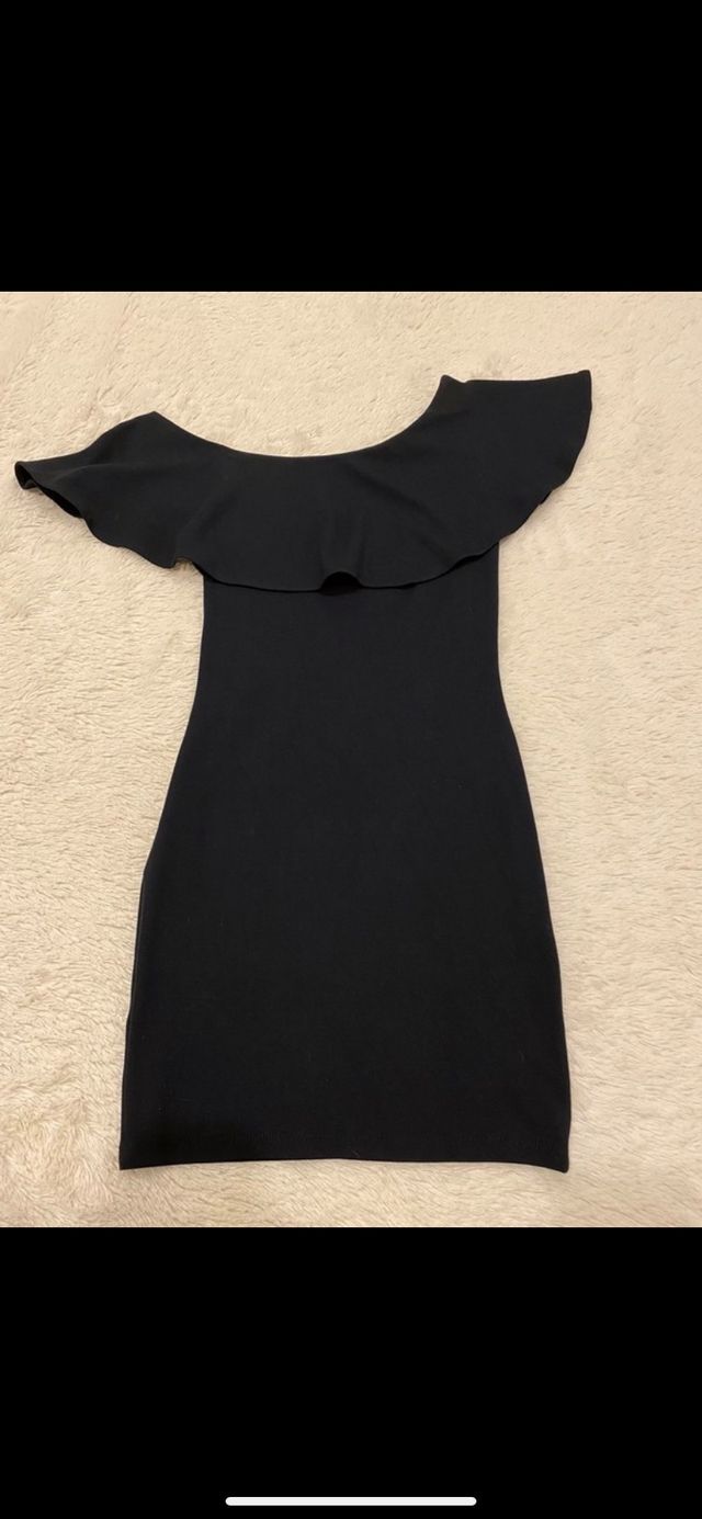 Vestido negro asimétrico. Green Coast. 