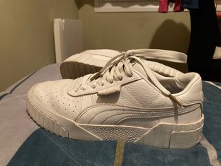 Puma suede blancas de segunda mano por 45 EUR en Santiago de Compostela en  WALLAPOP