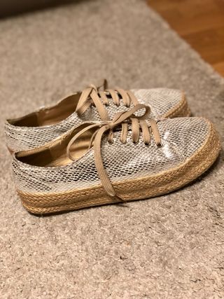 Zapatillas de esparto de segunda mano en Madrid en WALLAPOP