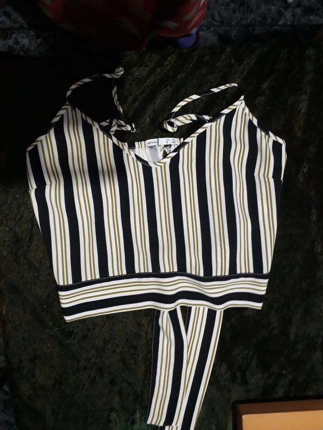 top blusa corta a rayas lefties
