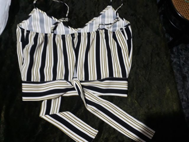 top blusa corta a rayas lefties