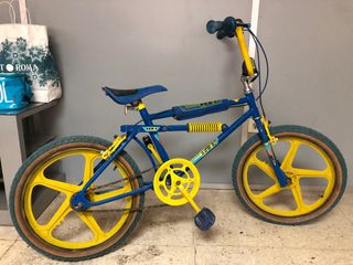 Bicicleta bici BMX AKM-4 G.A.C de segunda mano por 180 EUR en Alicante en  WALLAPOP