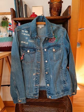 Chaqueta vaquera Springfield mujer de segunda mano por 6 EUR en Huesca en  WALLAPOP