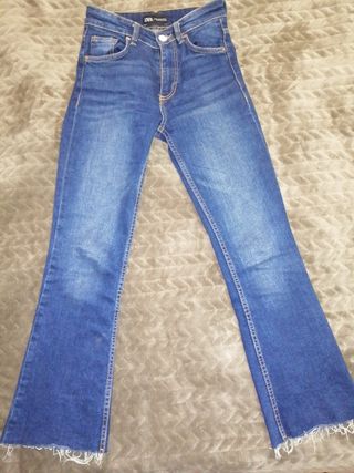 Pantalón vaquero mujer zara de segunda mano por 6 EUR en Valencia en  WALLAPOP