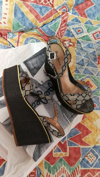 Plataformas Pepe Jeans de segunda mano por 10 EUR en Blanes en WALLAPOP