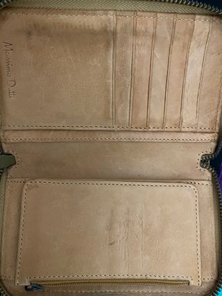Billetera monedero Massimo Dutti beis de segunda mano por 10 EUR en  Pontevedra en WALLAPOP