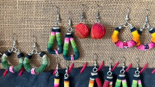 Pendientes de manta peruana