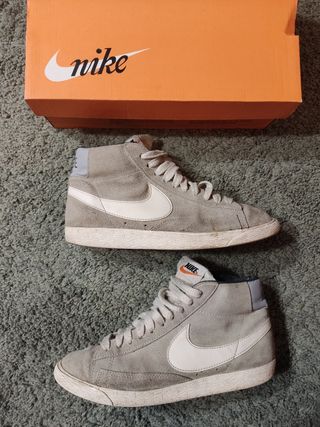 Nike Blazer Mid\\'77 vintage edition talla 39 de segunda mano por 25 EUR en  Tarragona en WALLAPOP
