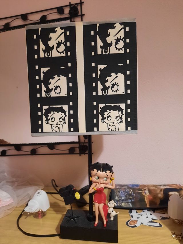 la lámpara tiene 30 años