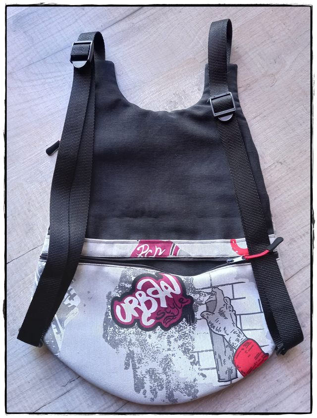 MOCHILA NUEVA EN LONETA HIP HOP A MANO ANTIRROBO