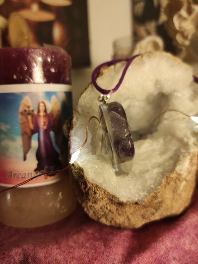 Ciondolo in ametista naturale con Reiki