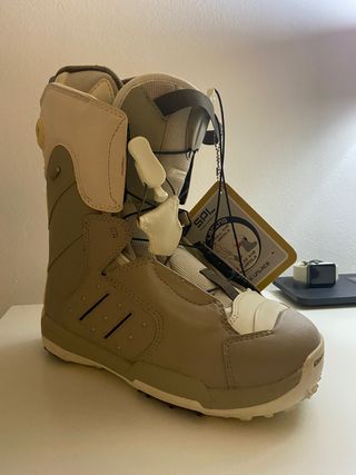 Botas Snowboard Salomon Mujer de segunda mano por 49 EUR en Sant Andreu de  la Barca en WALLAPOP