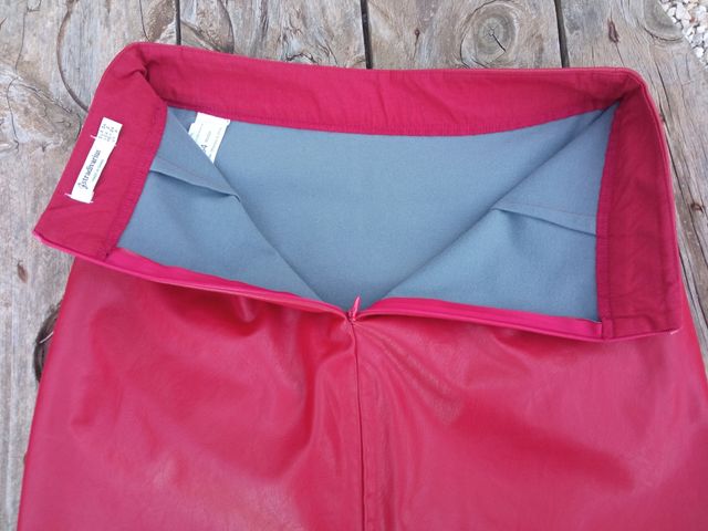 falda polipiel stradivarius