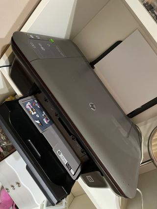 Impresora HP DESKJET 1050A de segunda mano por 40 EUR en Oviedo en WALLAPOP