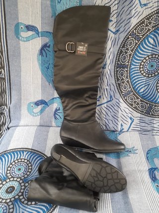 Botas mujer mosqueteras de segunda mano por 12 EUR en Mataró en WALLAPOP