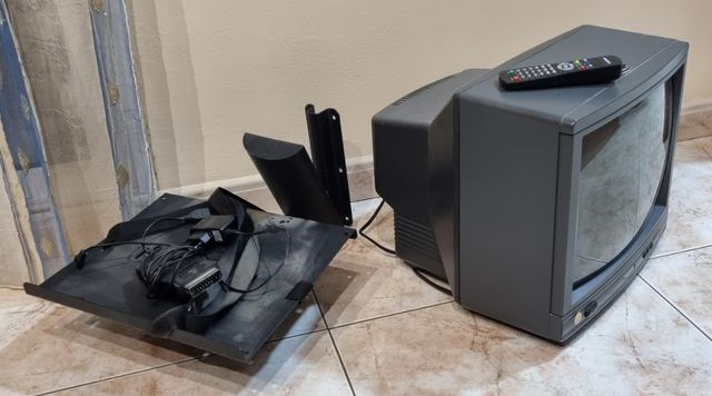 Pack TV + soporte + mando