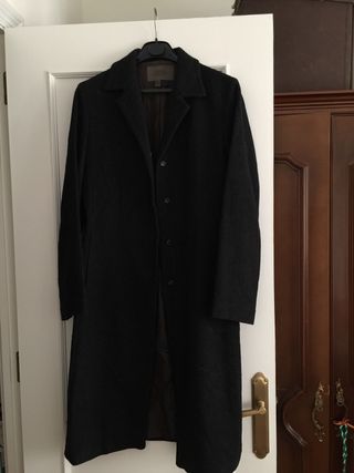 Abrigo señora Zara de segunda mano por 9,95 EUR en Avilés en WALLAPOP