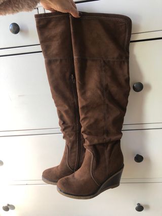 Botas altas Graceland, talla 36, buen estado de segunda mano por 10 EUR en  Madrid en WALLAPOP
