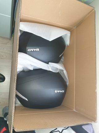 Maletas laterales SHAD SH36 de segunda mano por 240 EUR en Madrid en  WALLAPOP