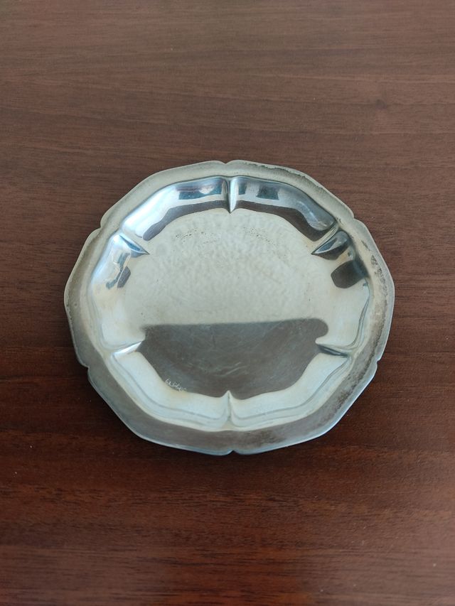 Antigua bandeja o plato de alpaca