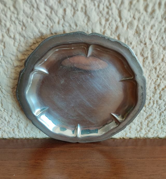 Antigua bandeja o plato de alpaca