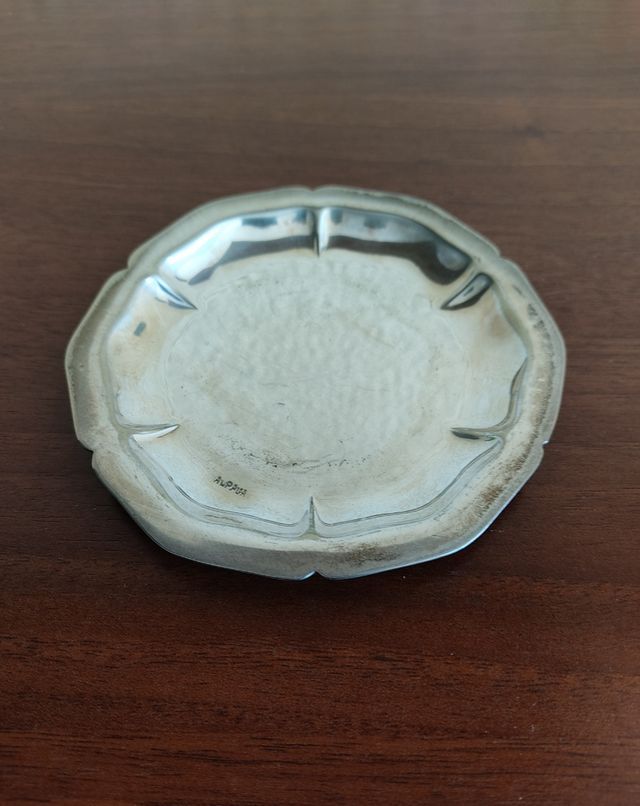 Antigua bandeja o plato de alpaca