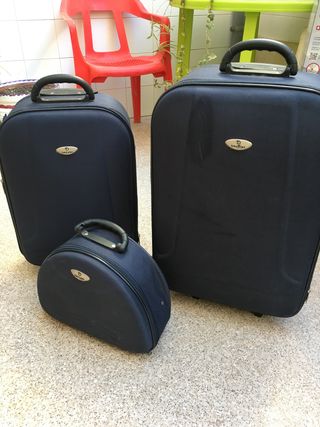 Maletas de segunda mano por 45 EUR en Novelda en WALLAPOP
